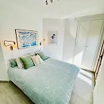 Luxury With Private Rooftop & Jacuzzi 公寓