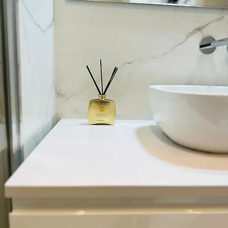 Luxury With Private Rooftop & Jacuzzi * 네르하