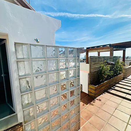 Luxury With Private Rooftop & Jacuzzi *